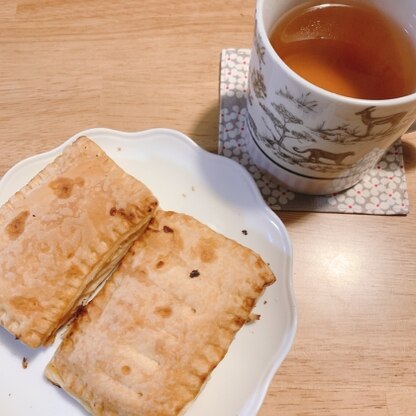 卵が切れていて卵黄塗っていないので艶がありませんが、味は美味しかったです。ステイホームでもほっこりしました。また冷凍パイシート買ってきます！